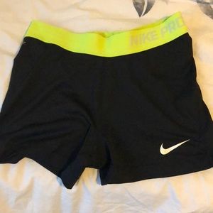 Nike pro spandex dri-fit size M